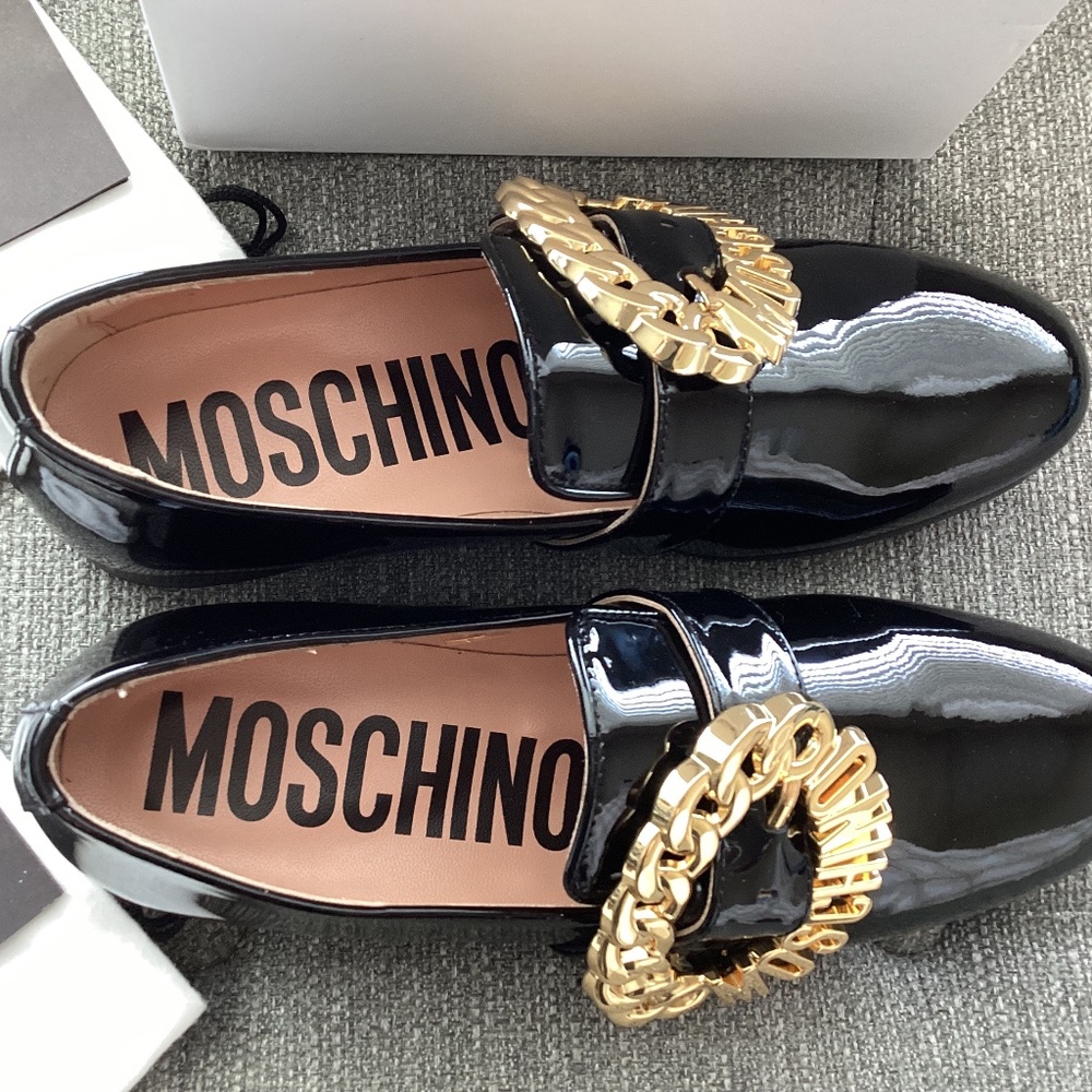 Moschino Logo Chain Loafer (Women) 8US / 38EU
